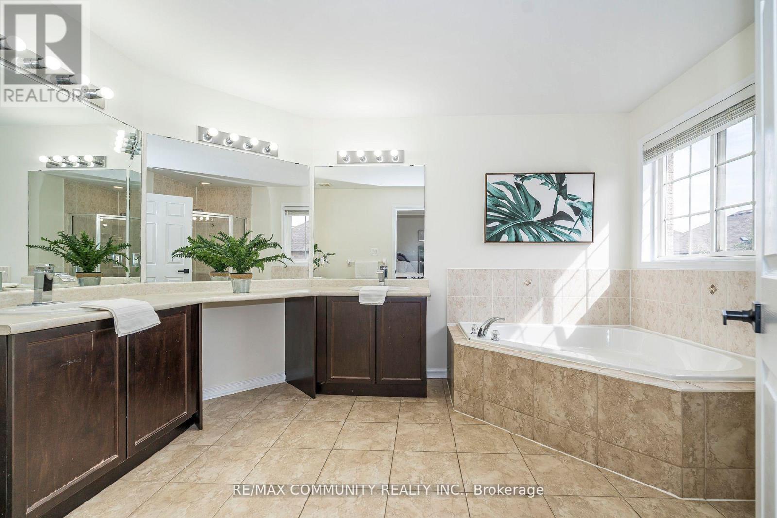 7 Cragg Crescent, Ajax (Northwest Ajax), Ontario  L1T 0E4 - Photo 33 - E12495300