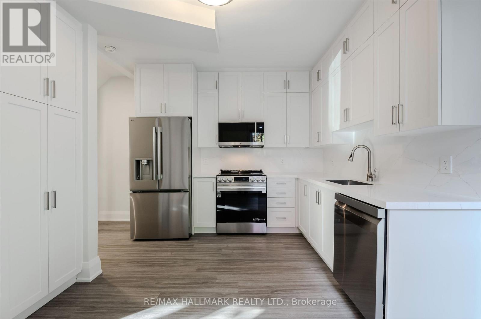 165 Wineva Avenue, Toronto, Ontario  M4E 2T5 - Photo 16 - E12495312