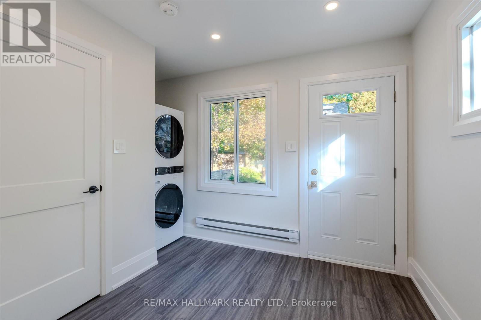 165 Wineva Avenue, Toronto, Ontario  M4E 2T5 - Photo 19 - E12495312