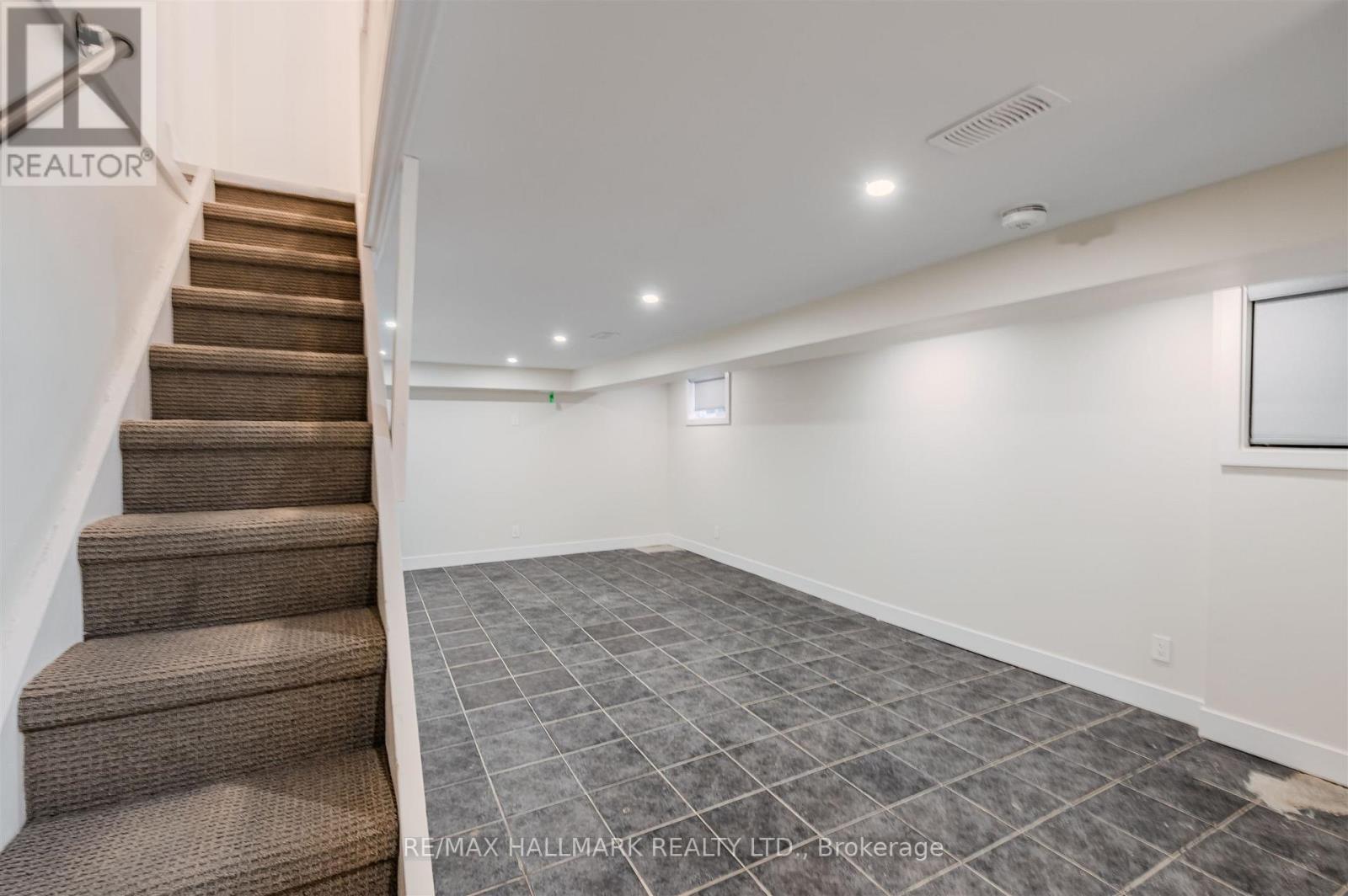 165 Wineva Avenue, Toronto, Ontario  M4E 2T5 - Photo 31 - E12495312