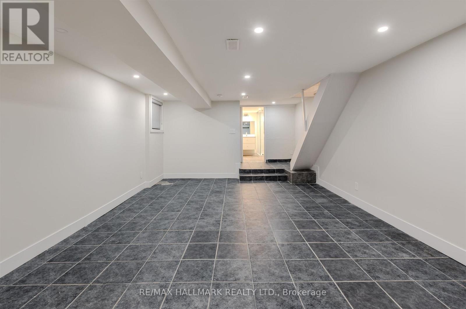 165 Wineva Avenue, Toronto, Ontario  M4E 2T5 - Photo 32 - E12495312