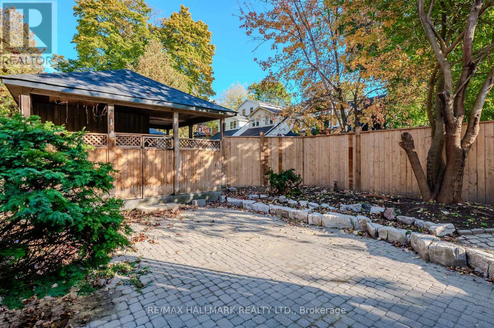 165 Wineva Avenue, Toronto, Ontario  M4E 2T5 - Photo 36 - E12495312