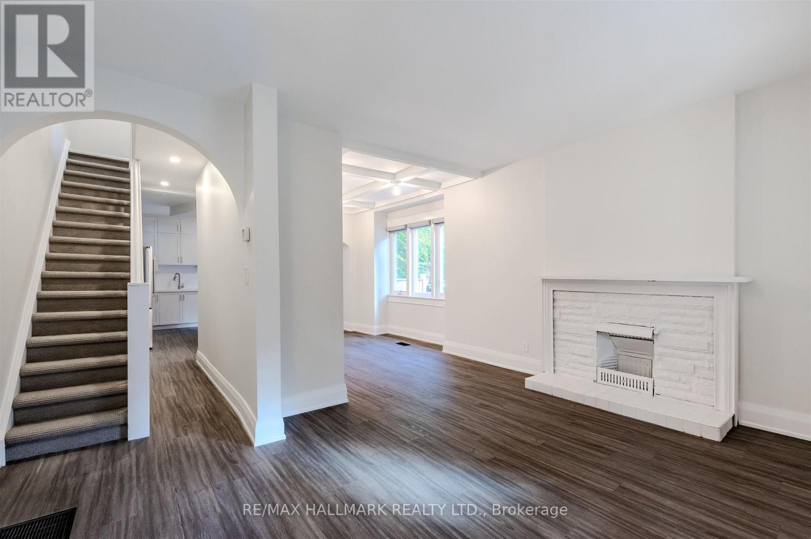 165 Wineva Avenue, Toronto, Ontario  M4E 2T5 - Photo 4 - E12495312