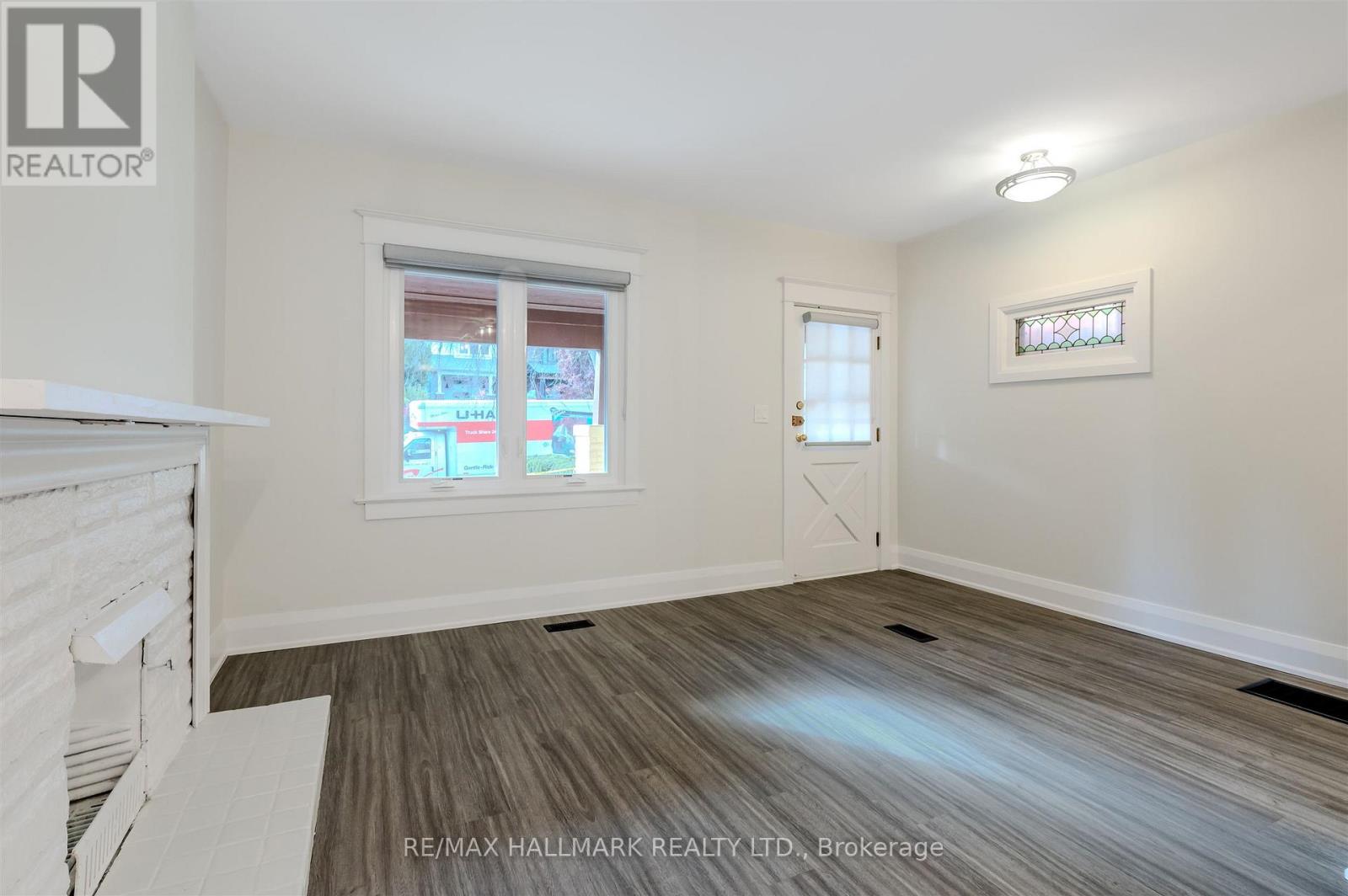 165 Wineva Avenue, Toronto, Ontario  M4E 2T5 - Photo 7 - E12495312