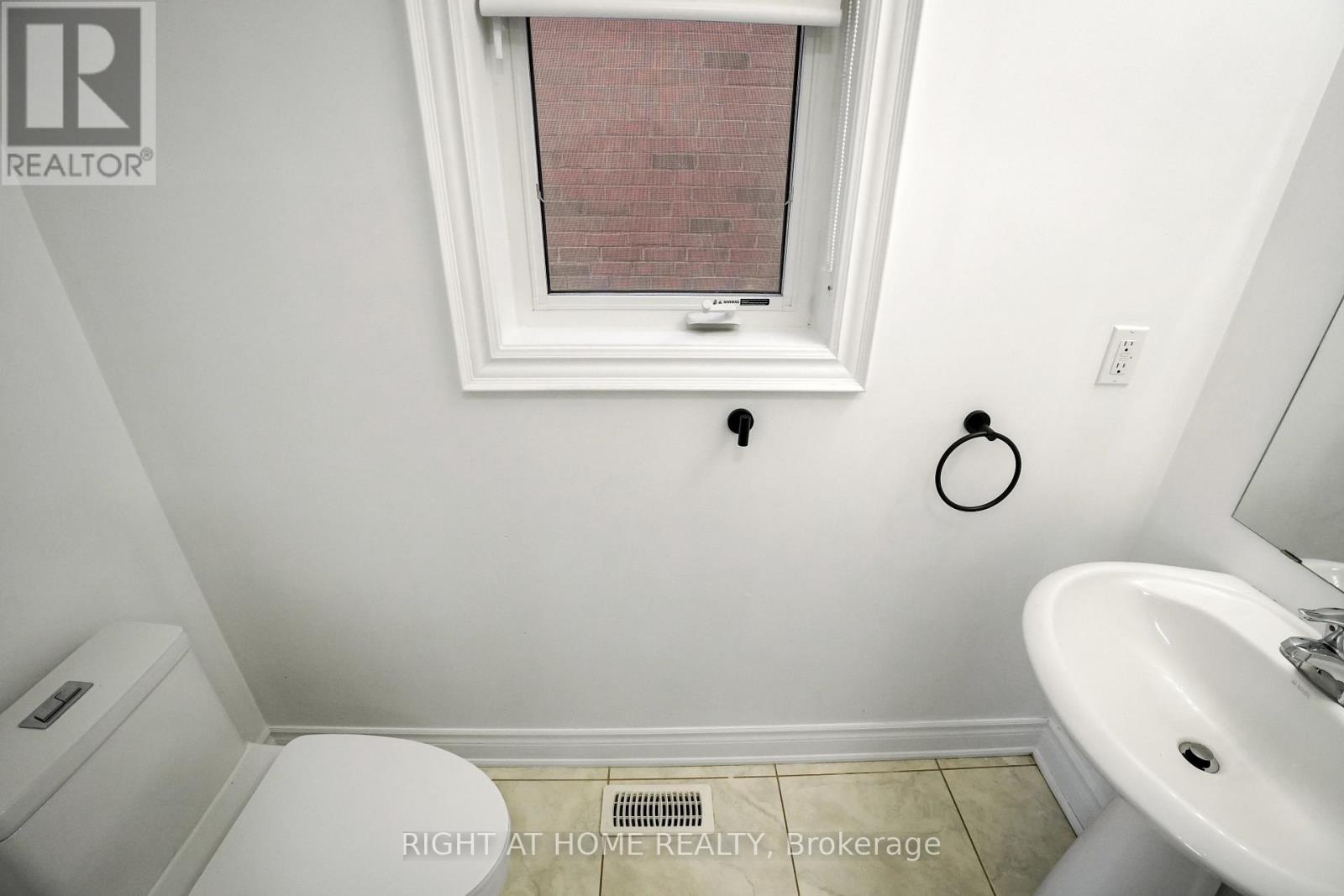 5 Oswell Drive, Ajax, Ontario  L1Z 0J3 - Photo 12 - E12495348