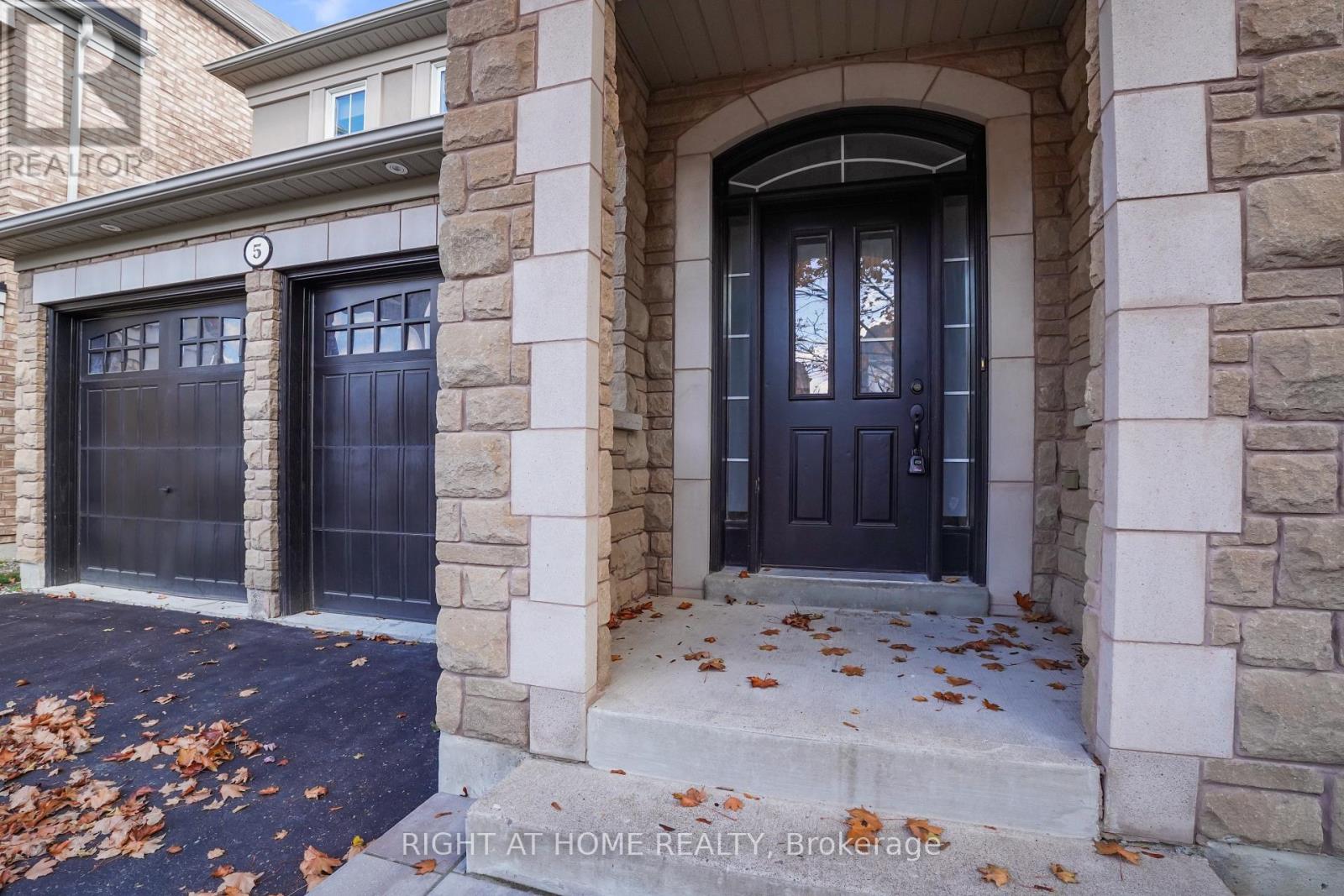 5 Oswell Drive, Ajax, Ontario  L1Z 0J3 - Photo 2 - E12495348