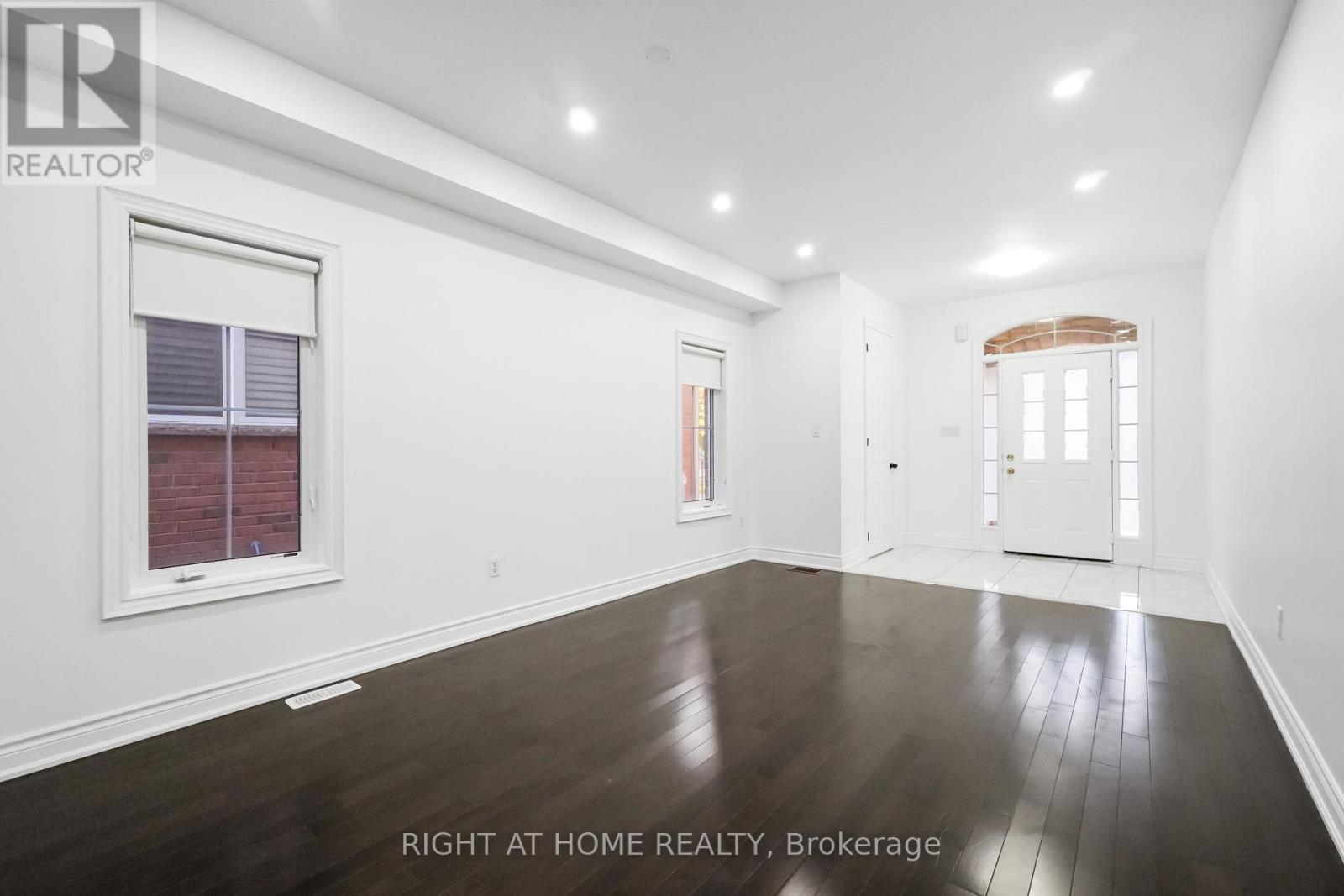 5 Oswell Drive, Ajax, Ontario  L1Z 0J3 - Photo 5 - E12495348