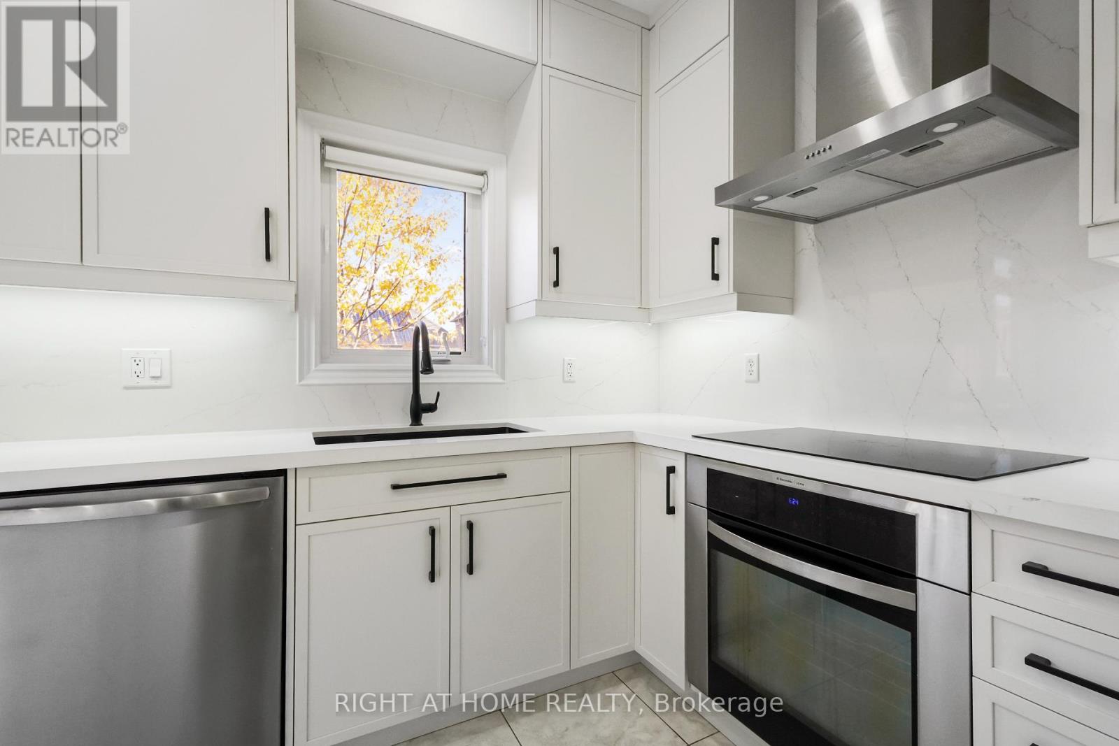 5 Oswell Drive, Ajax, Ontario  L1Z 0J3 - Photo 6 - E12495348