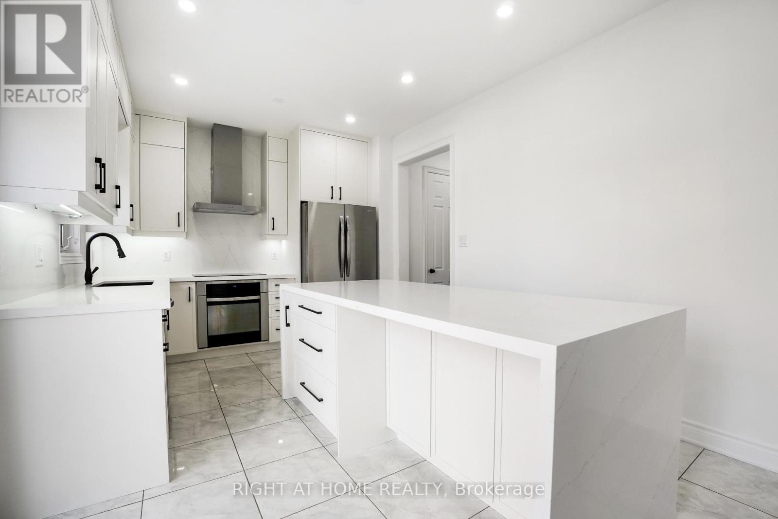 5 Oswell Drive, Ajax, Ontario  L1Z 0J3 - Photo 8 - E12495348