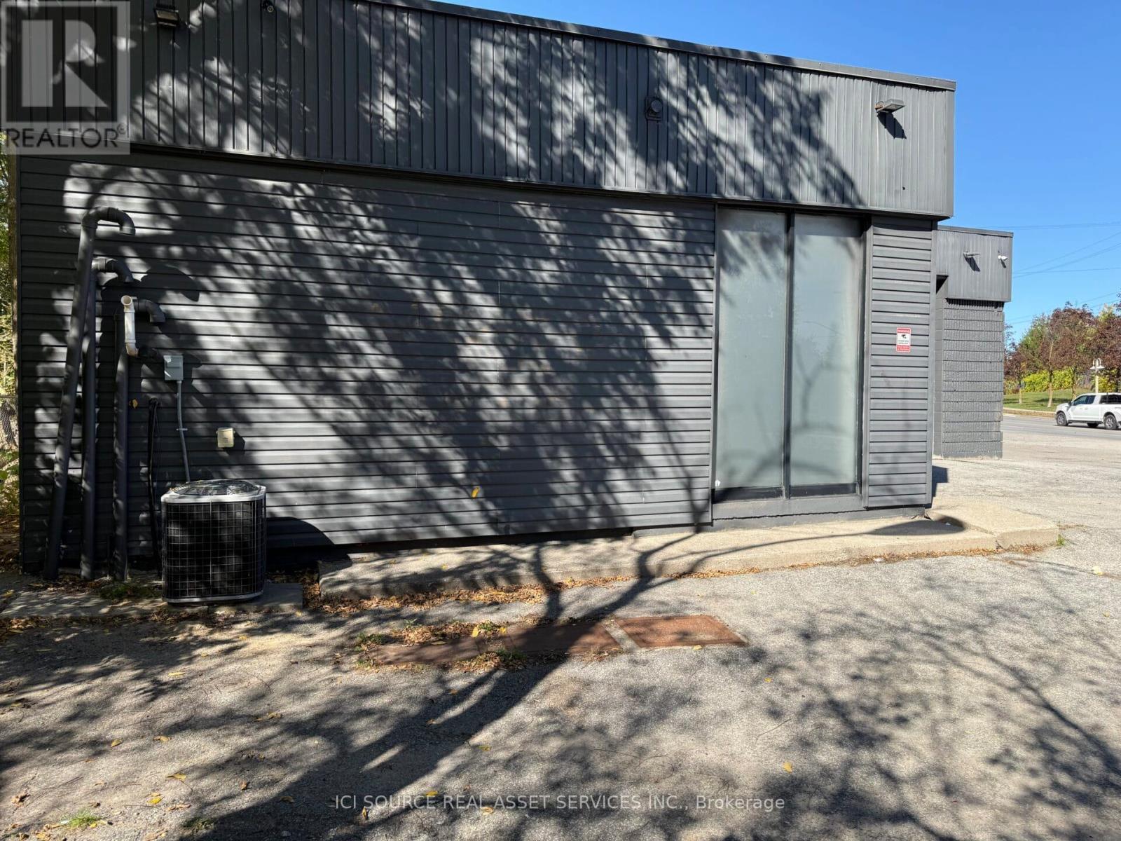 224 Bradford Street, Barrie, Ontario  L4N 3B6 - Photo 7 - S12489538