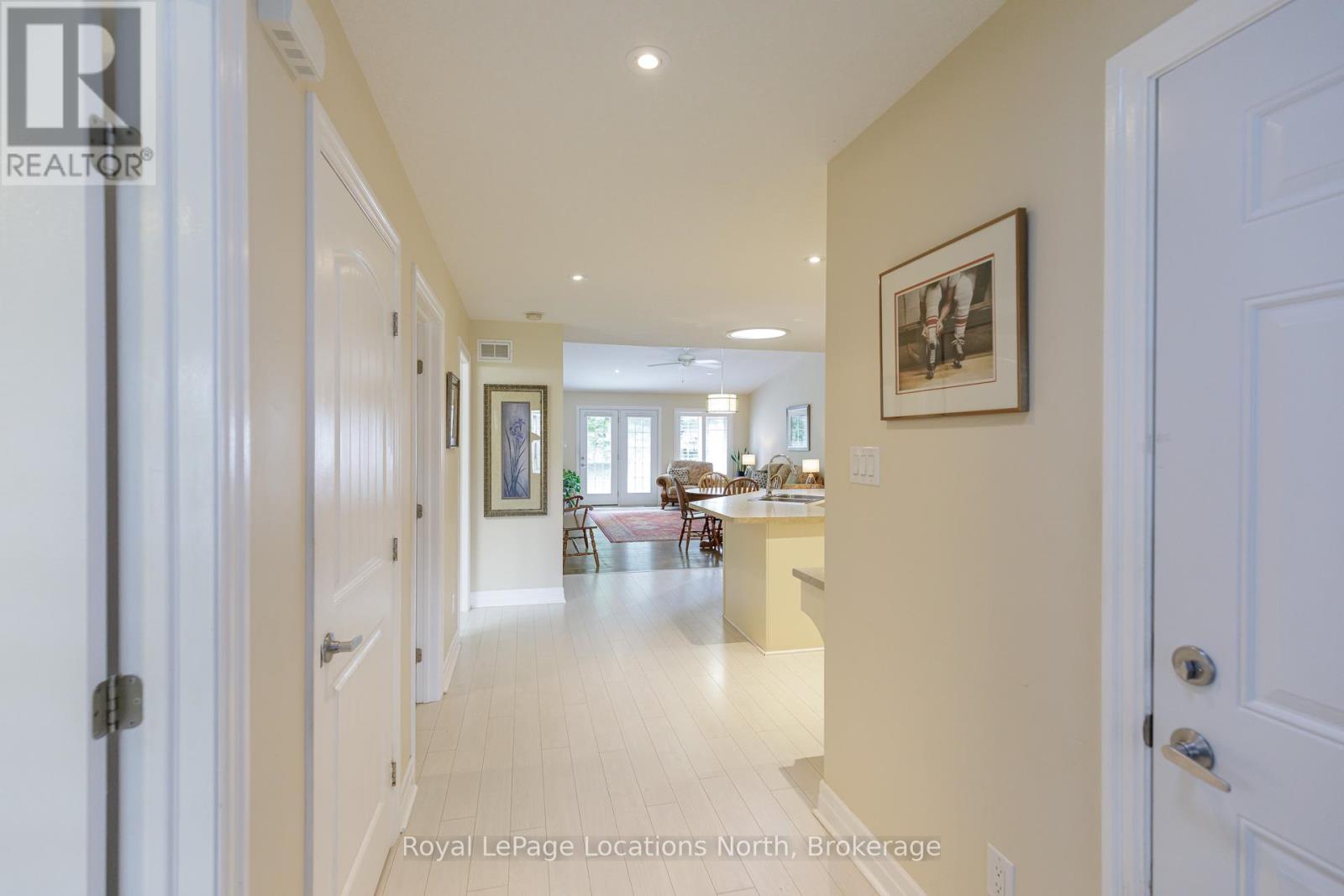 46 New York Avenue, Wasaga Beach, Ontario  L9Z 3A8 - Photo 10 - S12495386