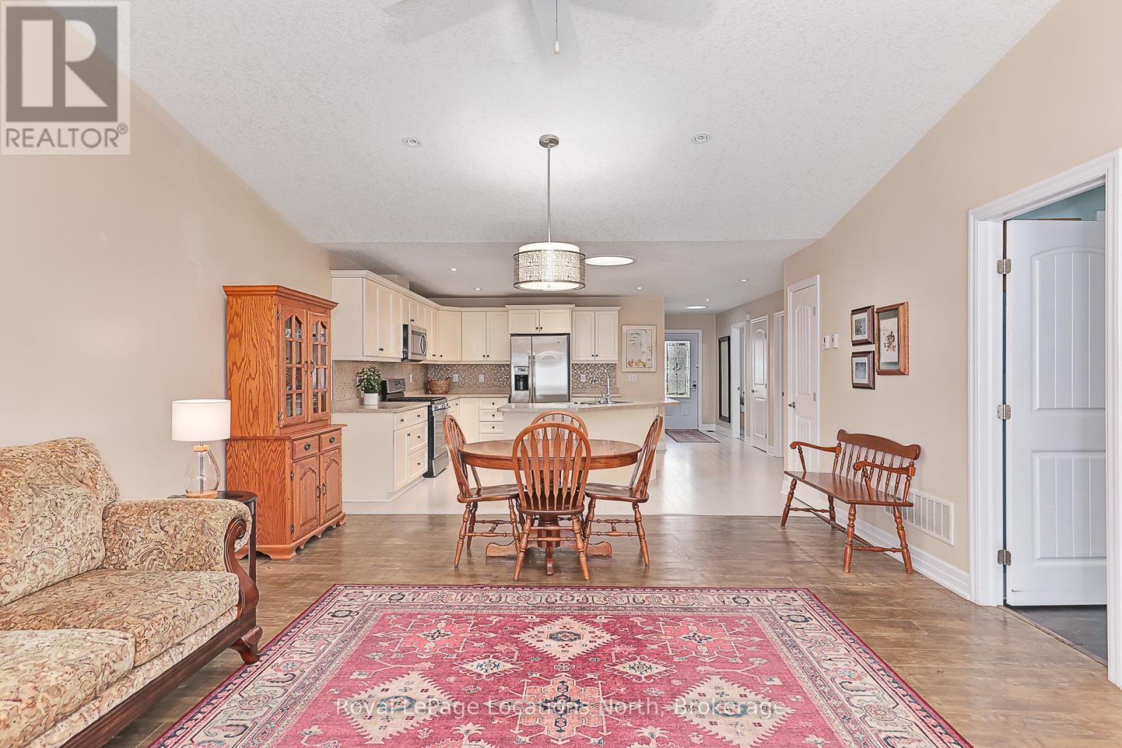 46 New York Avenue, Wasaga Beach, Ontario  L9Z 3A8 - Photo 20 - S12495386