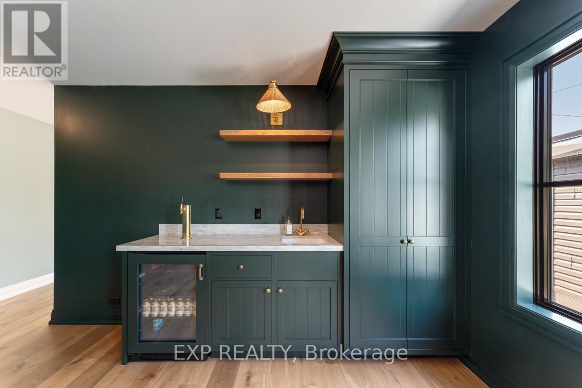 944 Lake Drive E, Georgina, Ontario  L0E 1L0 - Photo 11 - N12495308