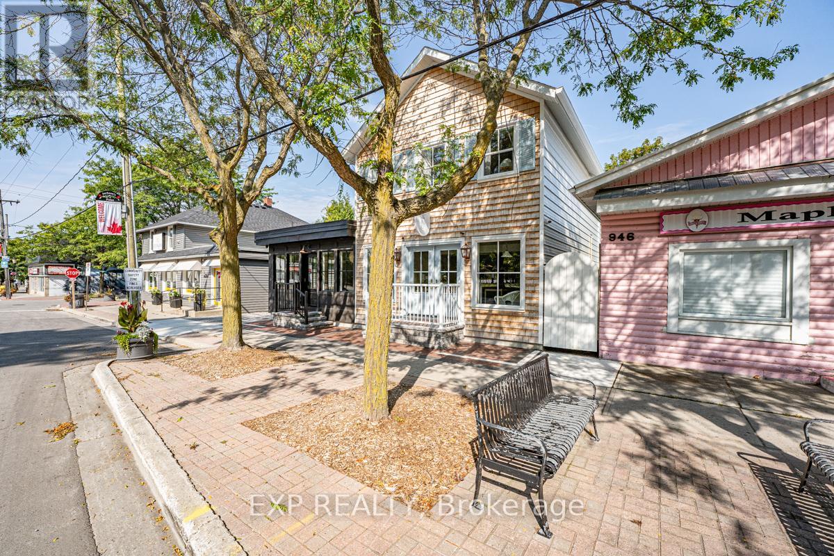 944 Lake Drive E, Georgina, Ontario  L0E 1L0 - Photo 3 - N12495308