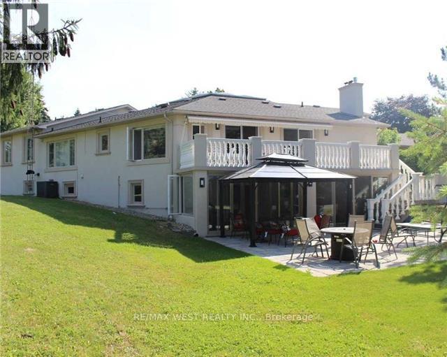 90 Stephanie Boulevard, Vaughan, Ontario  L4L 1A6 - Photo 2 - N12495344