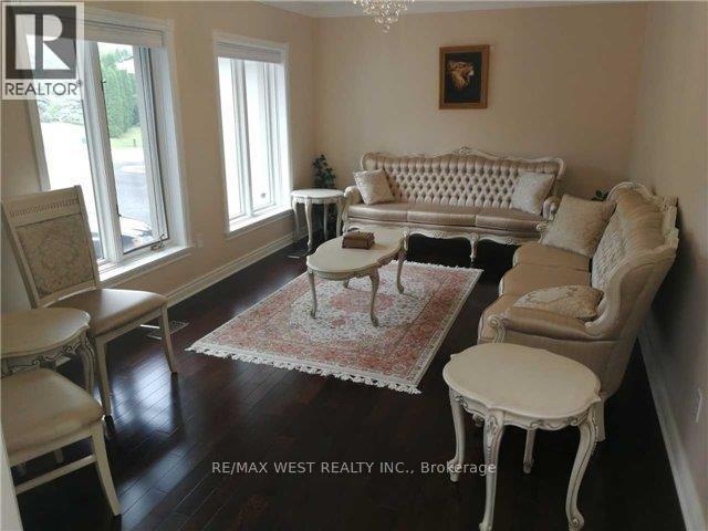 90 Stephanie Boulevard, Vaughan, Ontario  L4L 1A6 - Photo 7 - N12495344