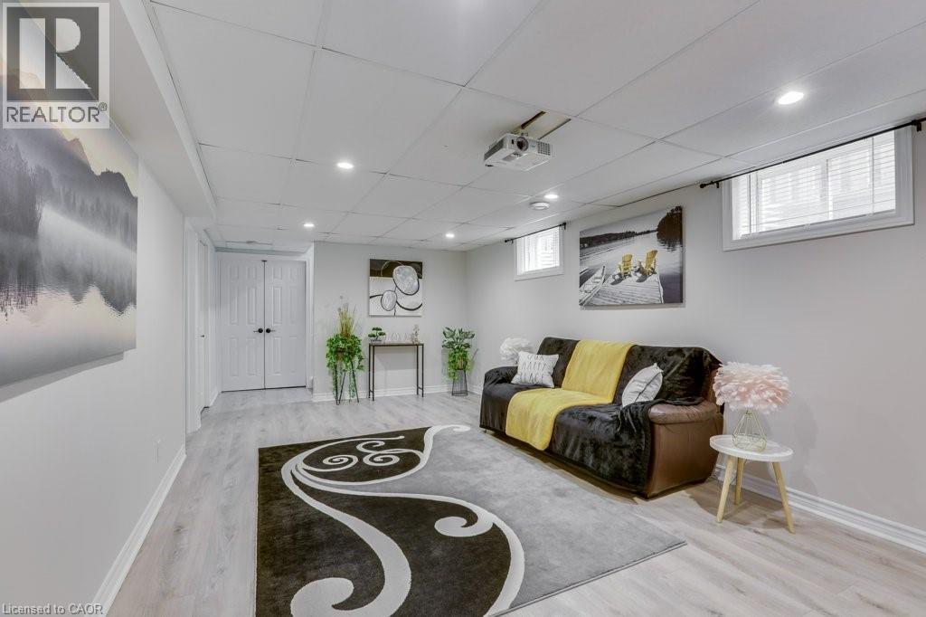 Photo 30 of 37 for 3240 Paulpeel Avenue