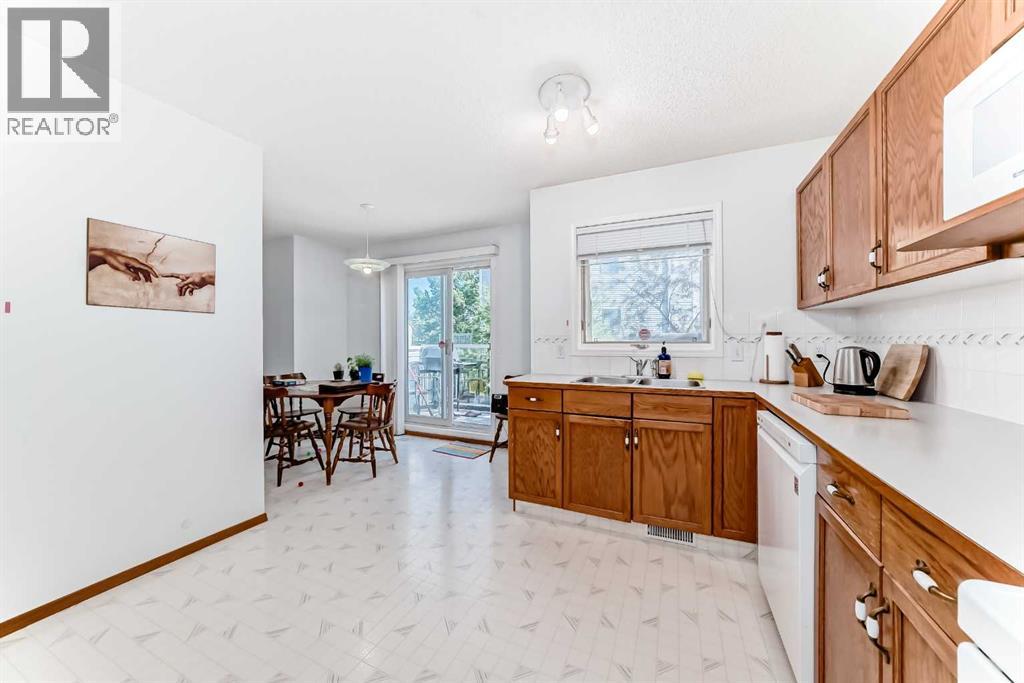 12 Stradwick Rise Sw, Calgary, Alberta  T3H 3H1 - Photo 6 - A2232962