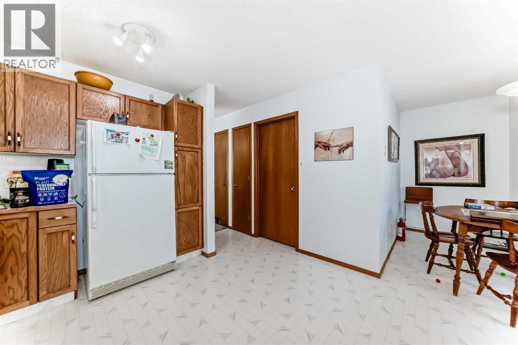 12 Stradwick Rise Sw, Calgary, Alberta  T3H 3H1 - Photo 7 - A2232962