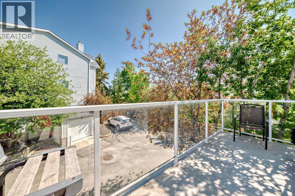 12 Stradwick Rise Sw, Calgary, Alberta  T3H 3H1 - Photo 9 - A2232962