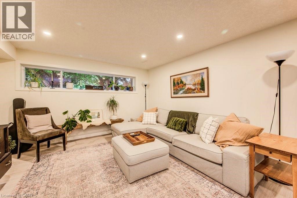 558 Sprucehill Avenue, Waterloo, Ontario  N2L 4V7 - Photo 27 - 40769420