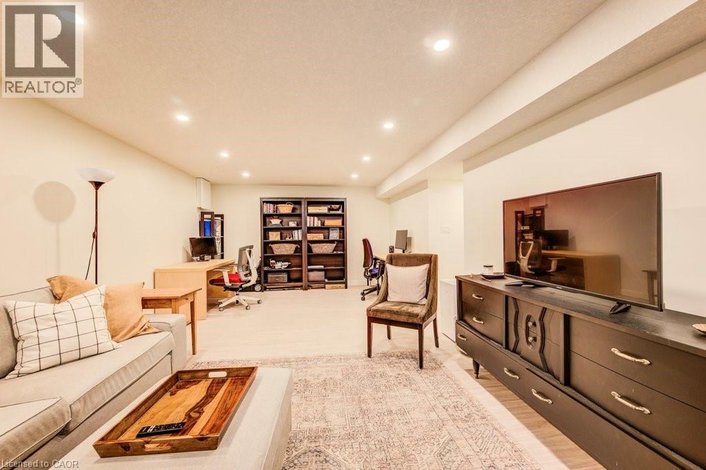 558 Sprucehill Avenue, Waterloo, Ontario  N2L 4V7 - Photo 28 - 40769420