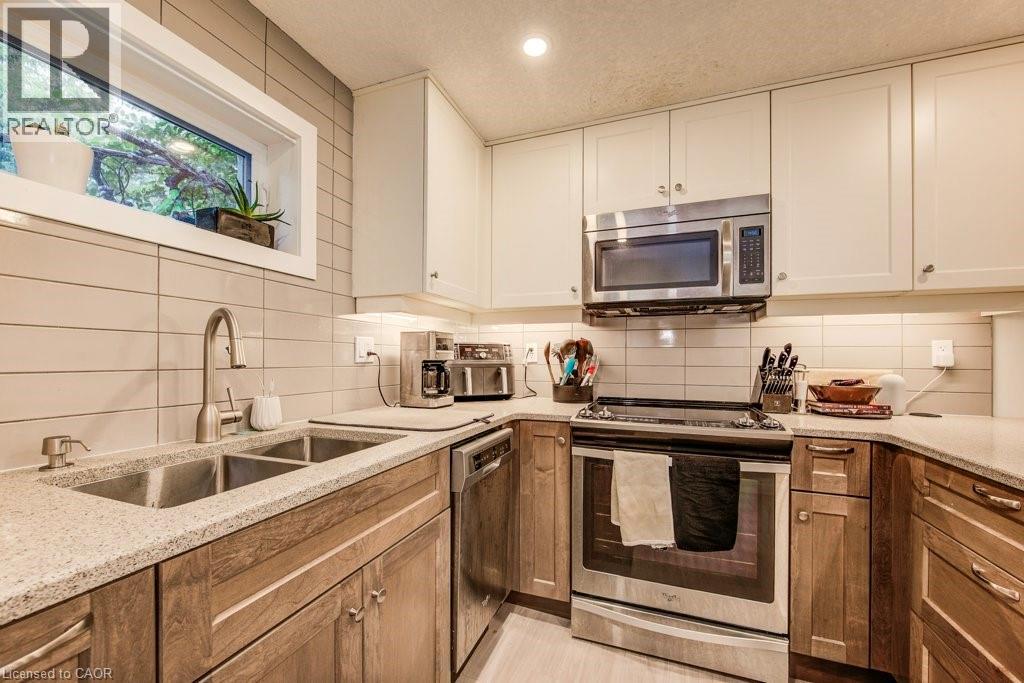 558 Sprucehill Avenue, Waterloo, Ontario  N2L 4V7 - Photo 20 - 40769420