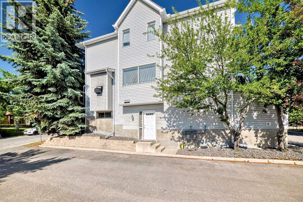 12 Stradwick Rise Sw, Calgary, Alberta  T3H 3H1 - Photo 35 - A2232962