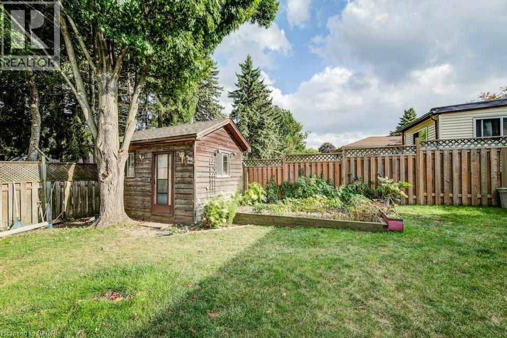 558 Sprucehill Avenue, Waterloo, Ontario  N2L 4V7 - Photo 33 - 40769420