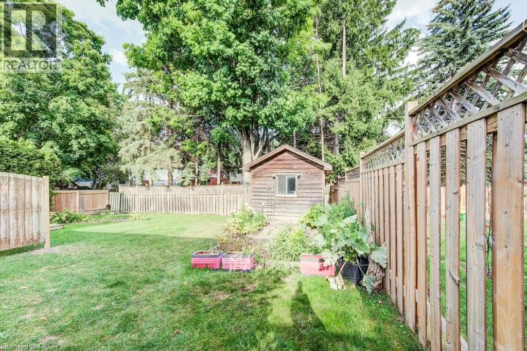 558 Sprucehill Avenue, Waterloo, Ontario  N2L 4V7 - Photo 31 - 40769420