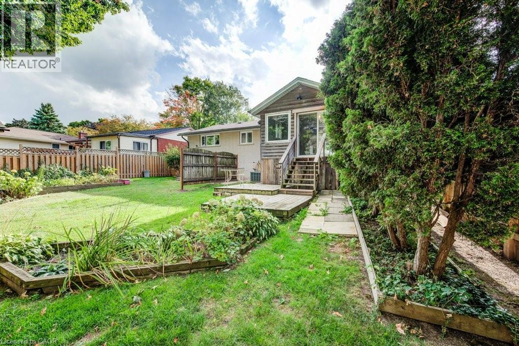 558 Sprucehill Avenue, Waterloo, Ontario  N2L 4V7 - Photo 35 - 40769420