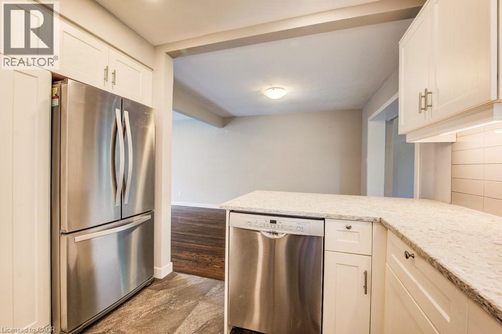 558 Sprucehill Avenue, Waterloo, Ontario  N2L 4V7 - Photo 12 - 40769420