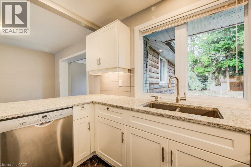 558 Sprucehill Avenue, Waterloo, Ontario  N2L 4V7 - Photo 10 - 40769420