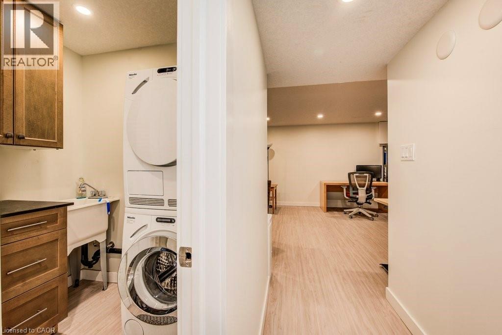 558 Sprucehill Avenue, Waterloo, Ontario  N2L 4V7 - Photo 29 - 40769420