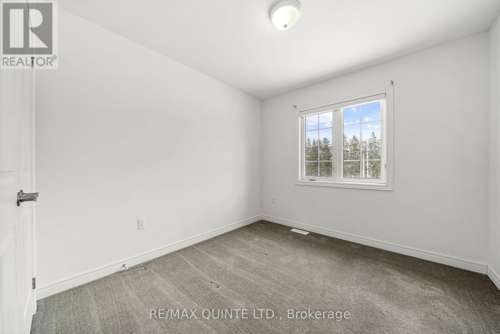 61 Summer Breeze Drive, Quinte West (Murray Ward), Ontario  K0K 1L0 - Photo 37 - X12495650