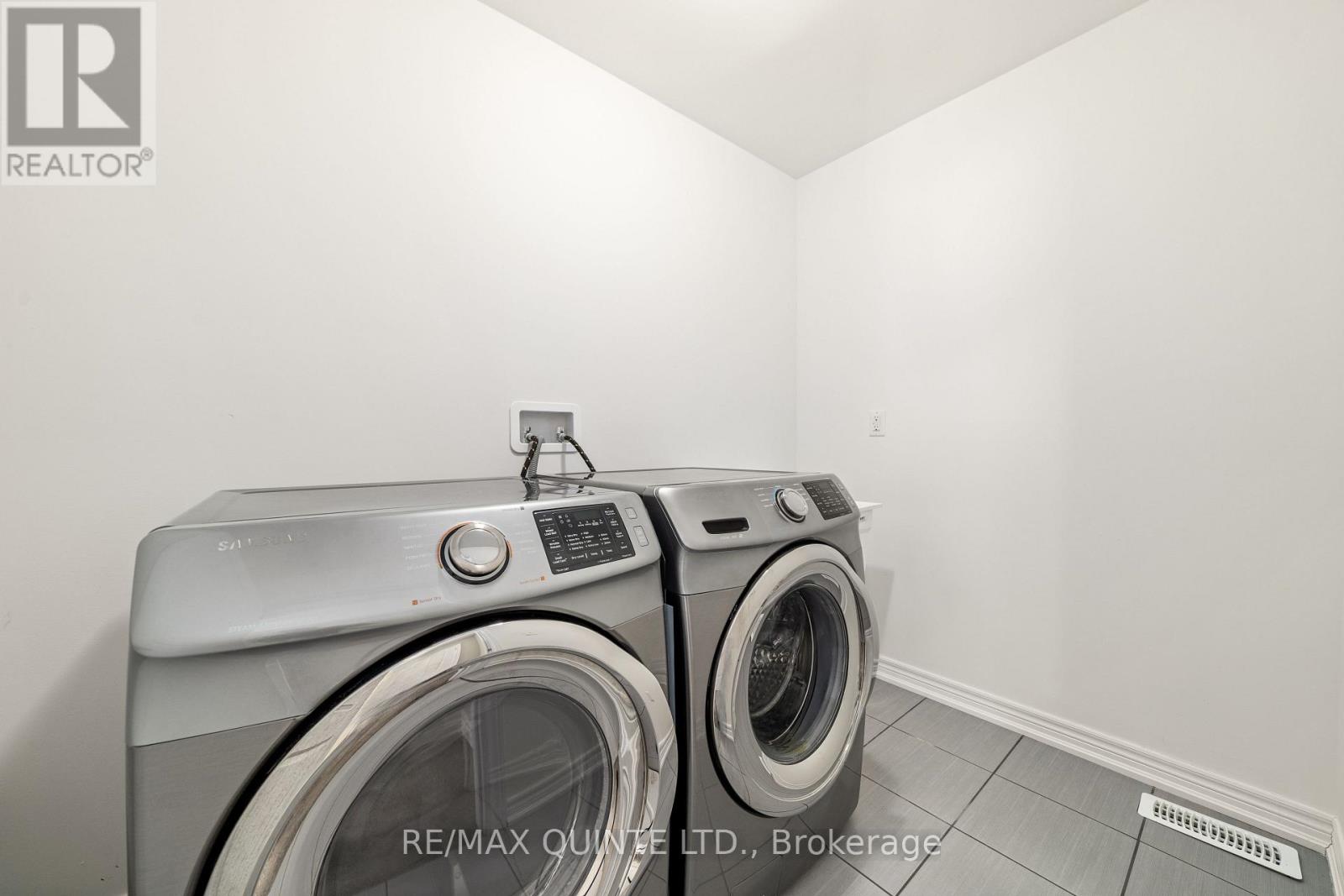 61 Summer Breeze Drive, Quinte West (Murray Ward), Ontario  K0K 1L0 - Photo 40 - X12495650