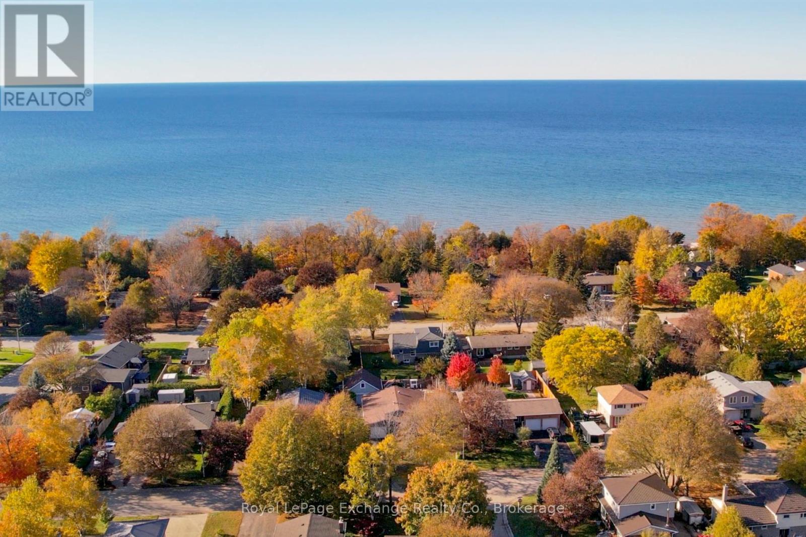 28 Heather Boulevard, Huron-Kinloss, Ontario  N2Z 2M6 - Photo 2 - X12495494