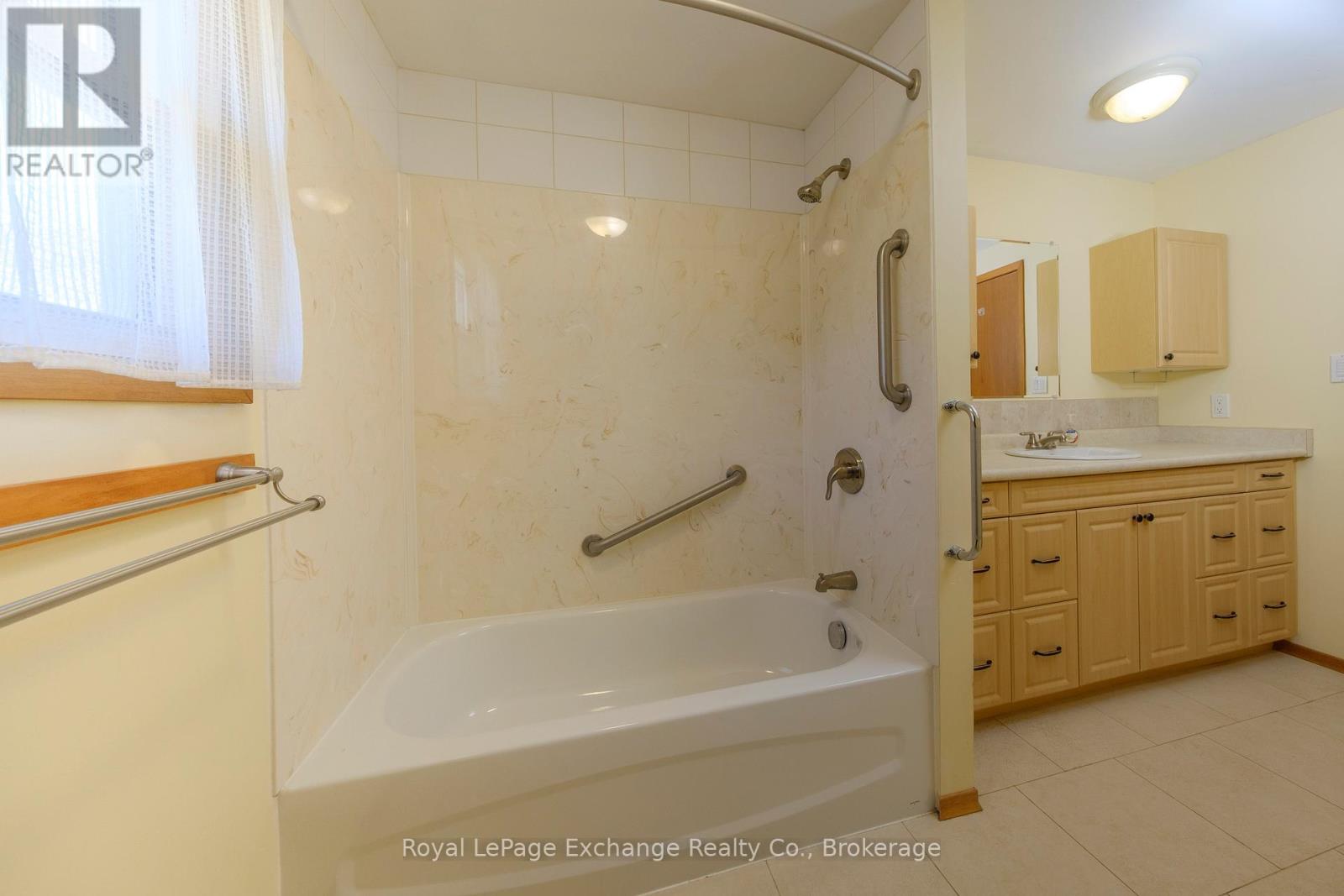 28 Heather Boulevard, Huron-Kinloss, Ontario  N2Z 2M6 - Photo 21 - X12495494