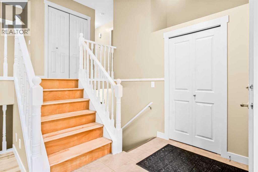 16279 10 Street Sw, Calgary, Alberta  T2Y 2W2 - Photo 3 - A2267233