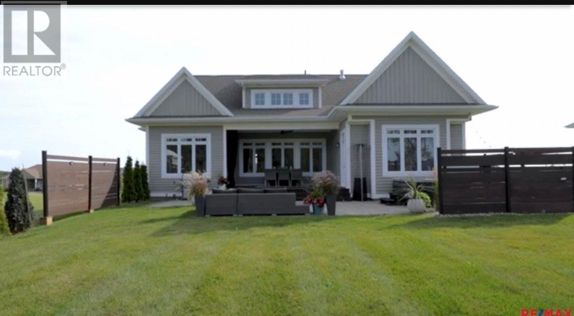 52 Strawberry Lane, Stratford, Prince Edward Island  C1B 0K7 - Photo 8 - 202526894