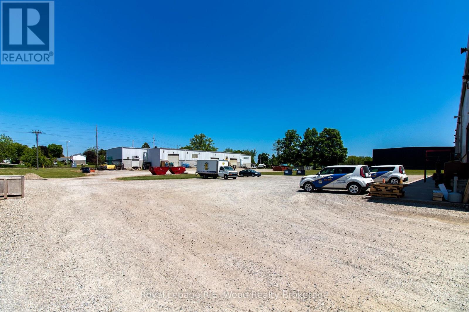 102 Spruce Street, Tillsonburg, Ontario  N4G 5V3 - Photo 3 - X12495542