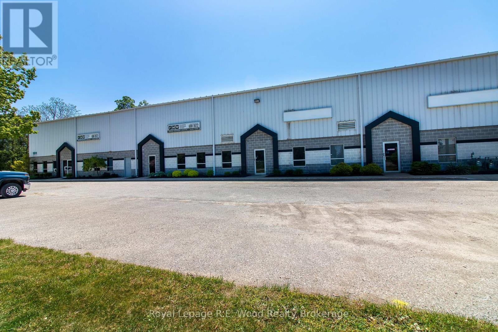 102 Spruce Street, Tillsonburg, Ontario  N4G 5V3 - Photo 8 - X12495542