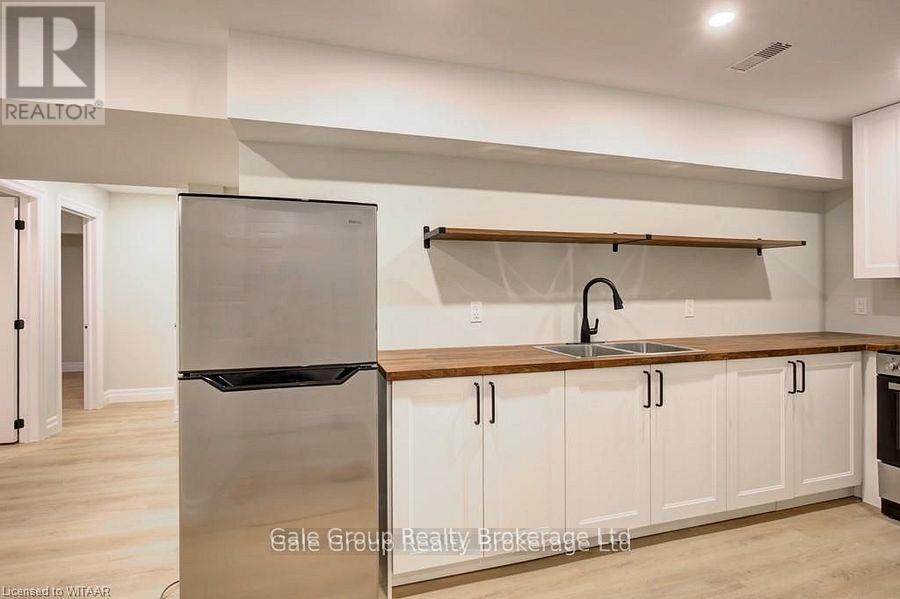 Basement Apartment - 246 Munnoch Boulevard, Woodstock, Ontario N4T 0A7 - Photo 4 - X12495642