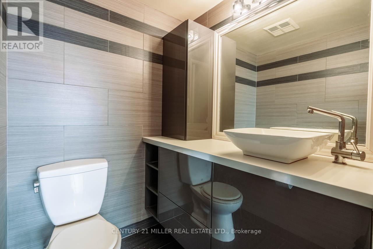 405 - 2301 Derry Road W, Mississauga, Ontario  L5N 2R4 - Photo 13 - W12495262