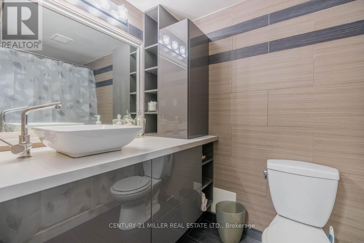 405 - 2301 Derry Road W, Mississauga, Ontario  L5N 2R4 - Photo 16 - W12495262