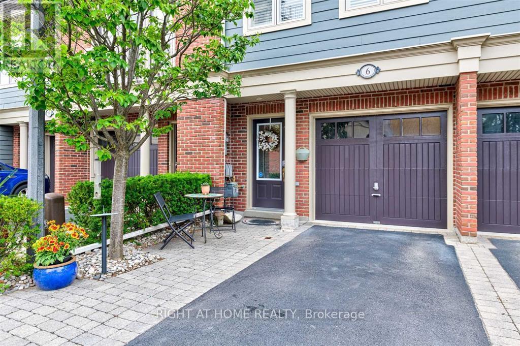 6 - 99 Brant Street, Oakville, Ontario  L6K 2Z5 - Photo 2 - W12495274