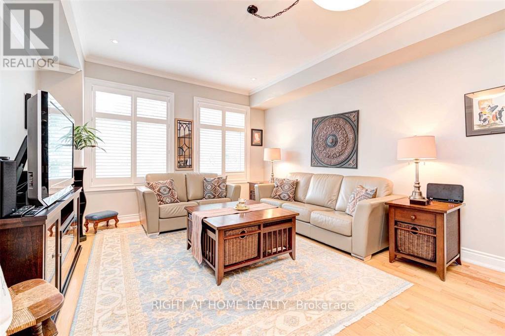 6 - 99 Brant Street, Oakville, Ontario  L6K 2Z5 - Photo 4 - W12495274