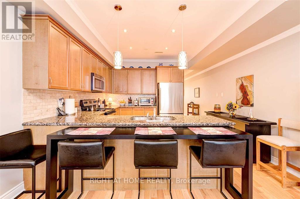 6 - 99 Brant Street, Oakville, Ontario  L6K 2Z5 - Photo 7 - W12495274