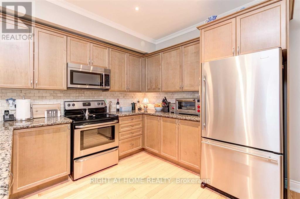 6 - 99 Brant Street, Oakville, Ontario  L6K 2Z5 - Photo 8 - W12495274