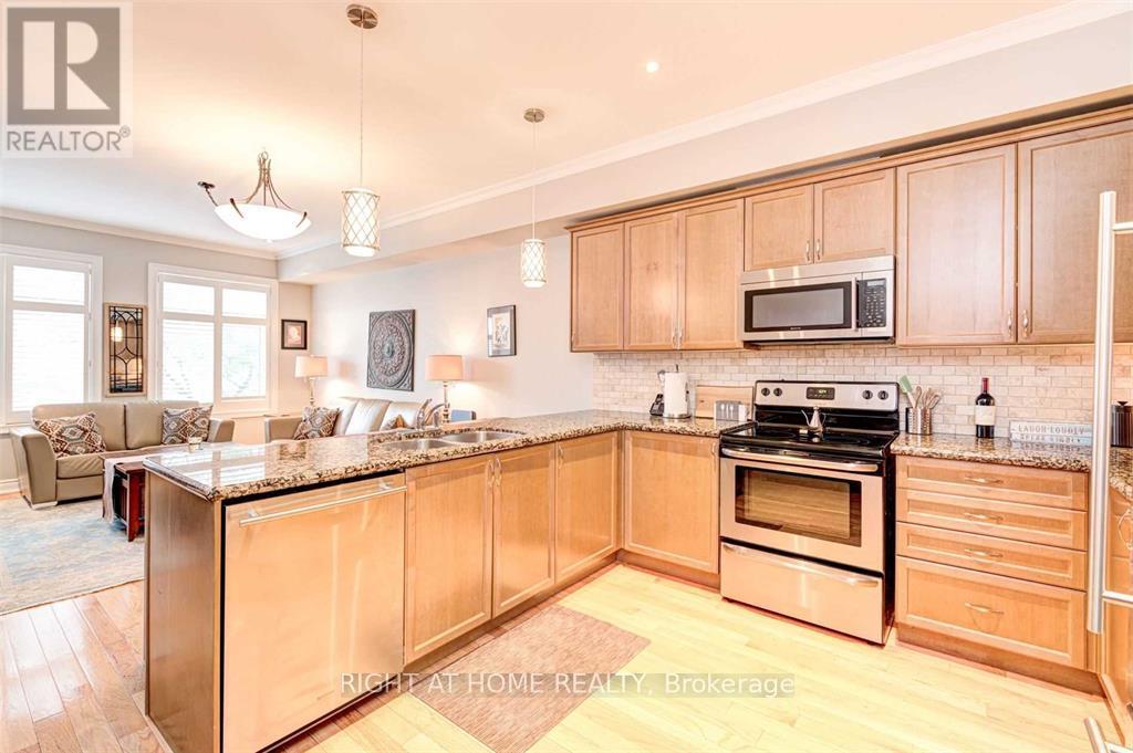 6 - 99 Brant Street, Oakville, Ontario  L6K 2Z5 - Photo 9 - W12495274